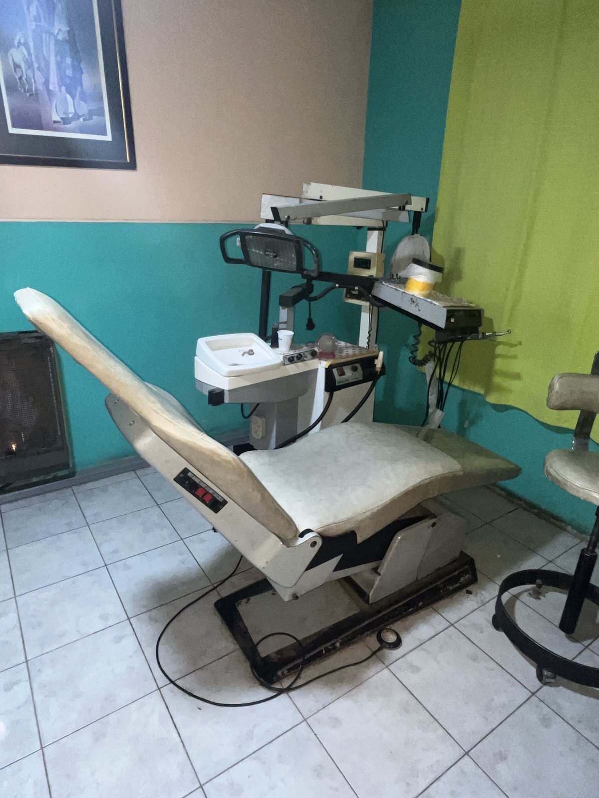 Sala de atención del consultorio Consciencia Odontológica — espacio de trabajo de la Dra. Rocío Rodríguez Hoyos en Villa Nueva, Guaymallén